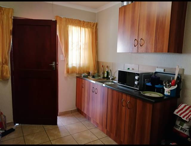 3 BEDROOM HOUSE FOR SALE IN WATERKLOOF HILL ESTATE